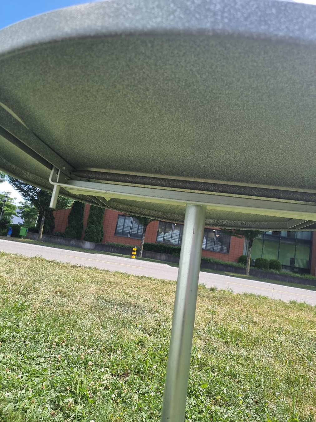 Schaffner Tische: Garten-Tisch rund Schaffner, – Gebraucht aus Olten von Mezopotamya 4