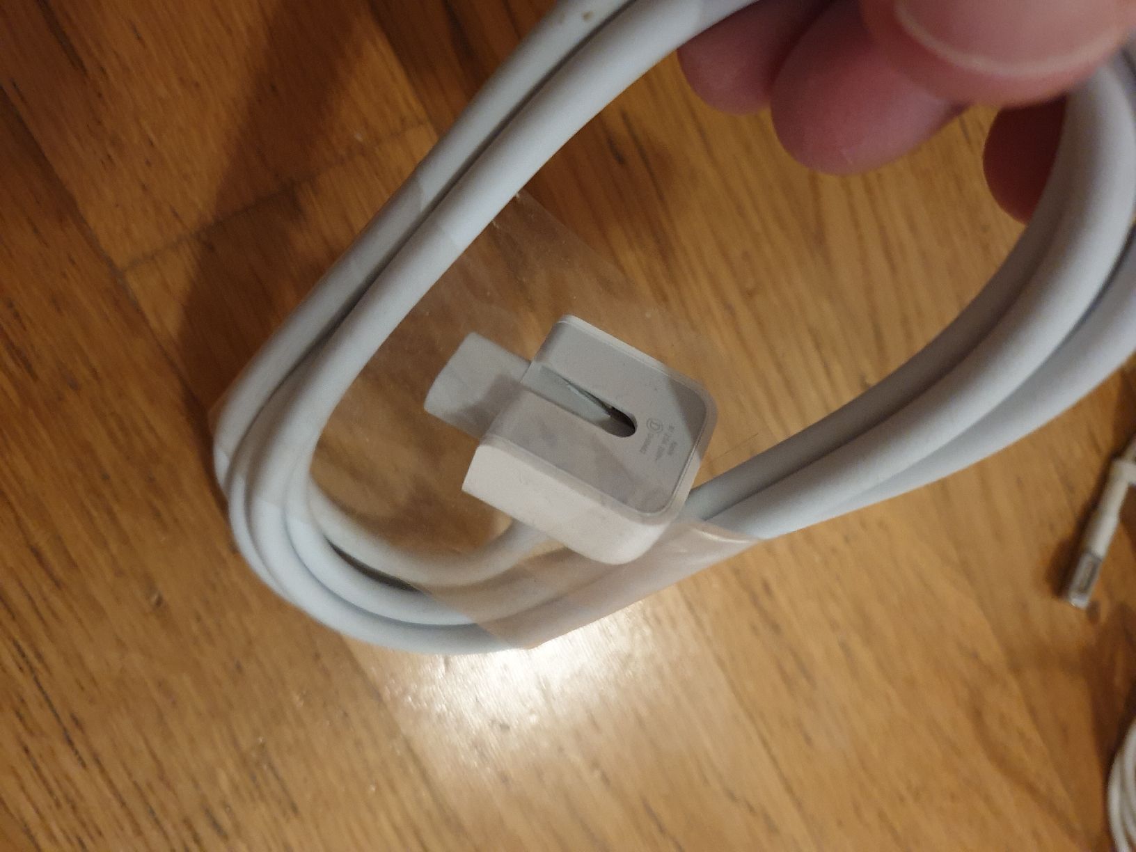 Apple Cavi: Apple MacBook MagSafe Ladekabel 002 – Usato da Ittigen venduto da Ziok187 1