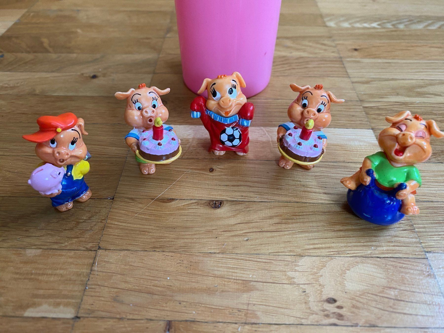 Giocattoli: 5 Schweine Spielfiguren im Becher – Usato da Kastanienbaum venduto da Muenchnerkindl1 1