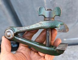 antiker Handfeilkloben TURNUS 145mm Hand-Schraubstock gussei
