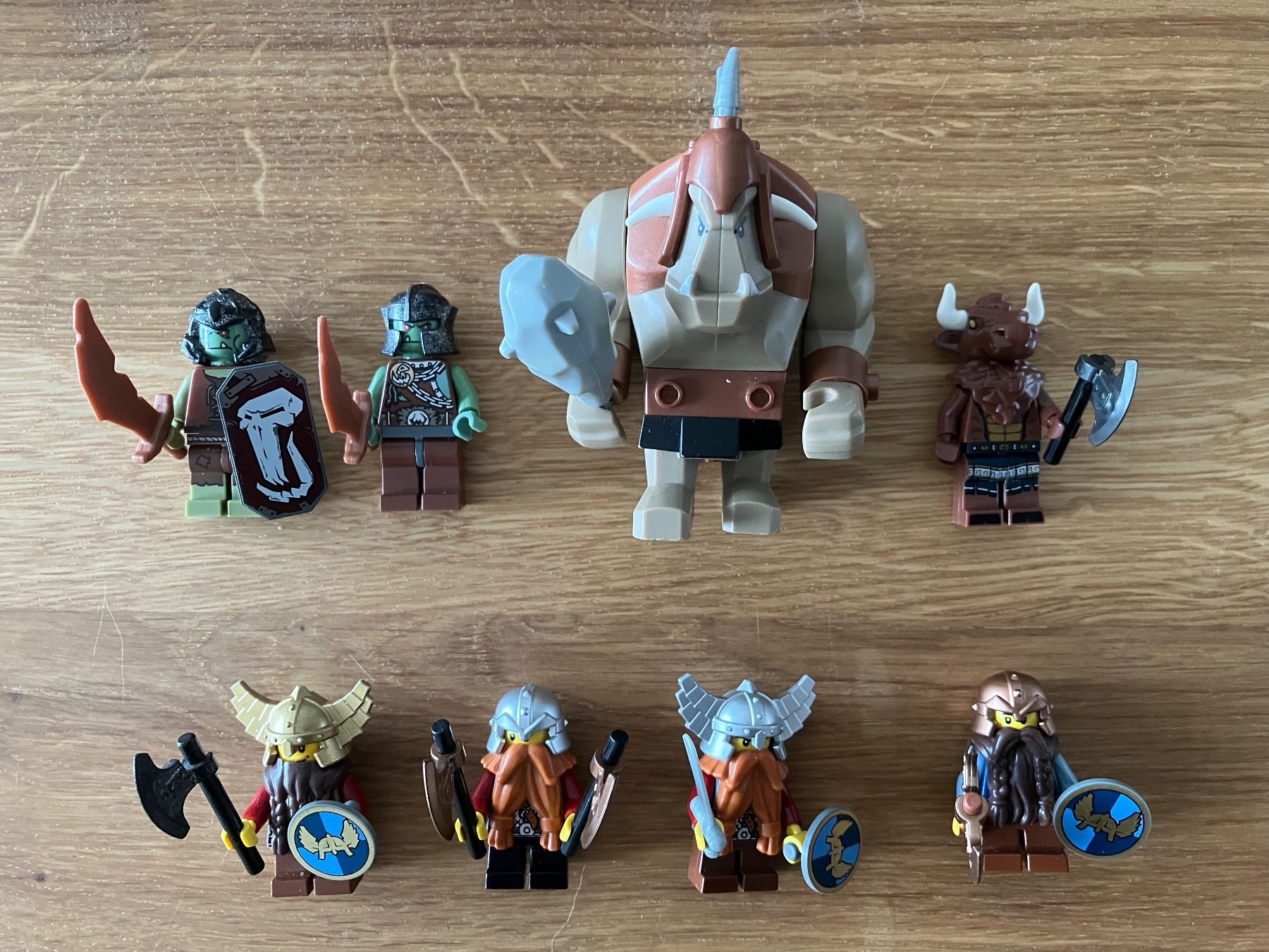 Lego Kit di costruzioni: Lego castle minifigures dwarf / goblins / troll – Usato da Châtel-St-Denis venduto da Lestresorsdugrenier