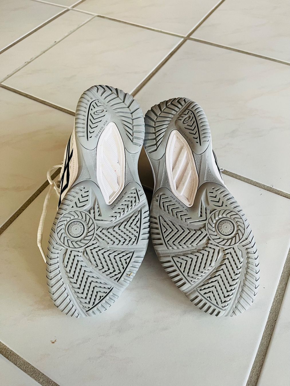 Scarpe da uomo: Asics Hallenschuhe Grösse 38 – Usato da Konolfingen venduto da takkie 3