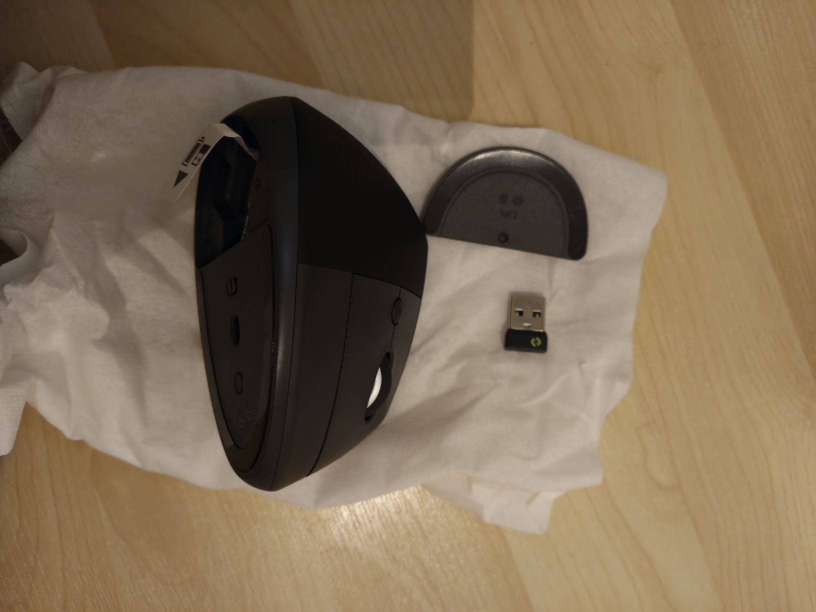 Logitech Souris: Logitech Lift Ergonomic Maus graphite neu – Neuf (Voir description) à Diessenhofen par PapierFlyer 3