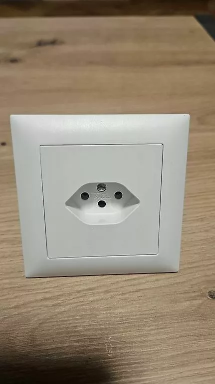 Stecker: Steckdose UP T13 – Neu (gemäss Beschreibung) aus Buochs von D.Scheuber