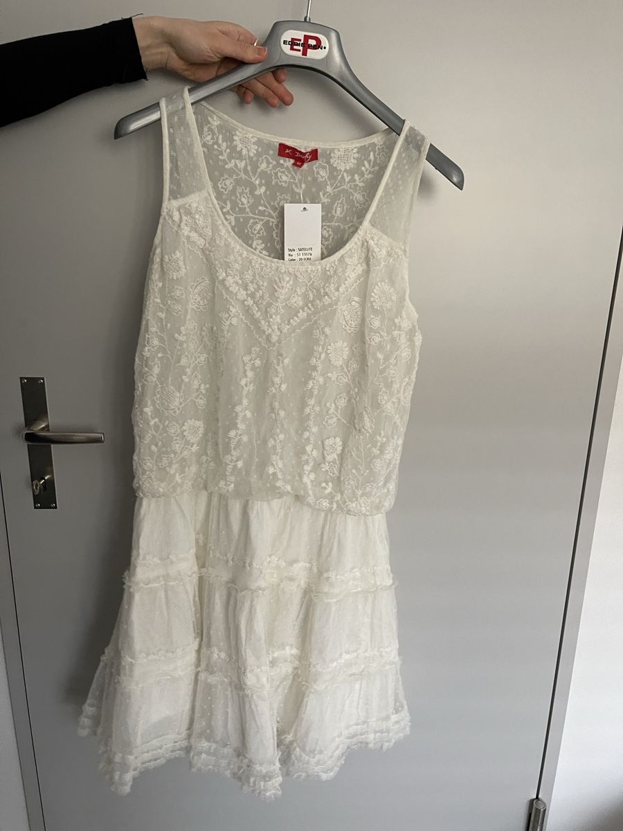 Kleider: Derby Sommerkleid ungetragen – Gebraucht aus Zürich von liz_l6f7