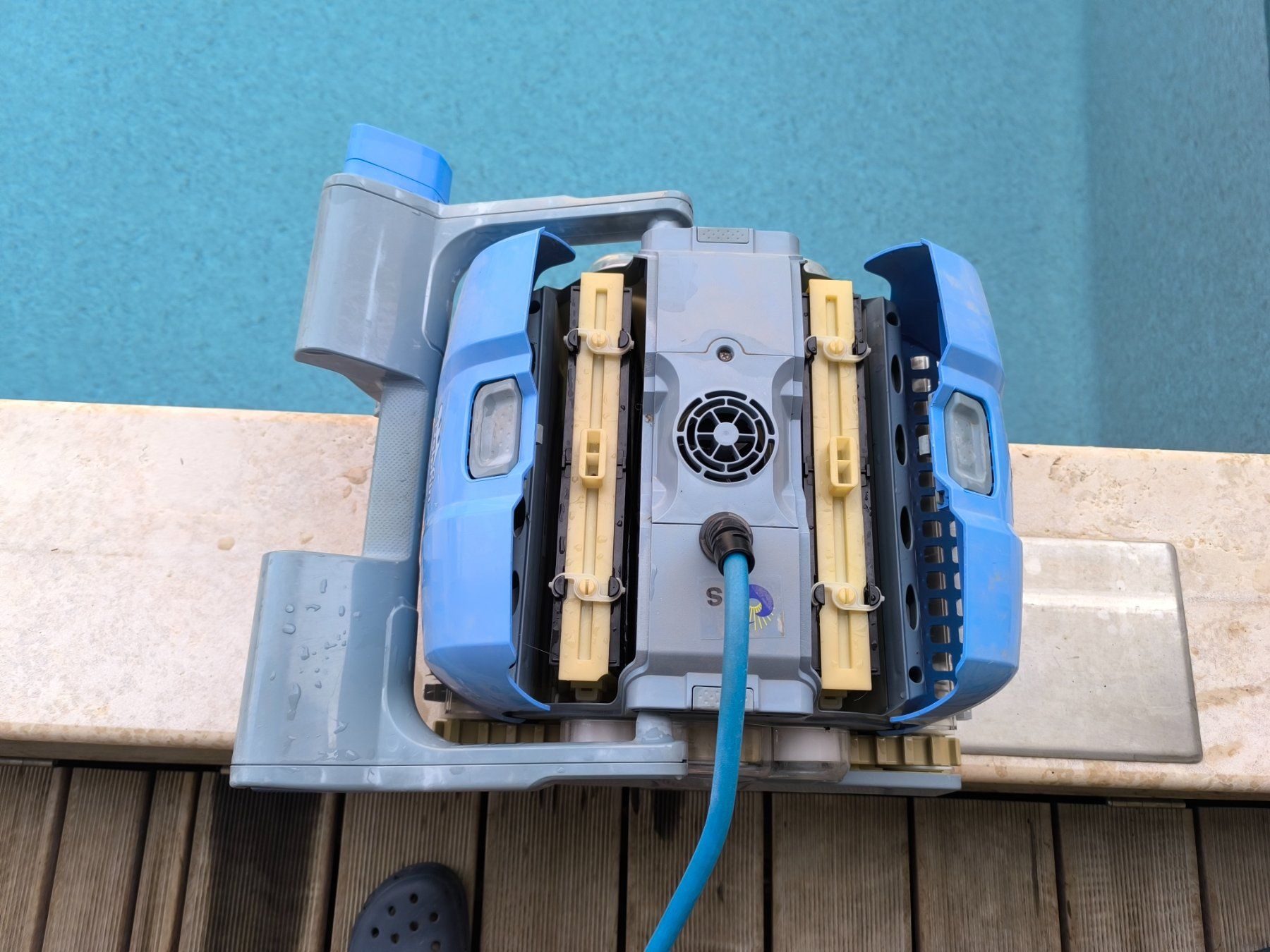 Dolphin Schwimmbad-Zubehör: Poolroboter Dolphin Supreme M4 – Gebraucht aus Dättlikon von Wasteoftime 3