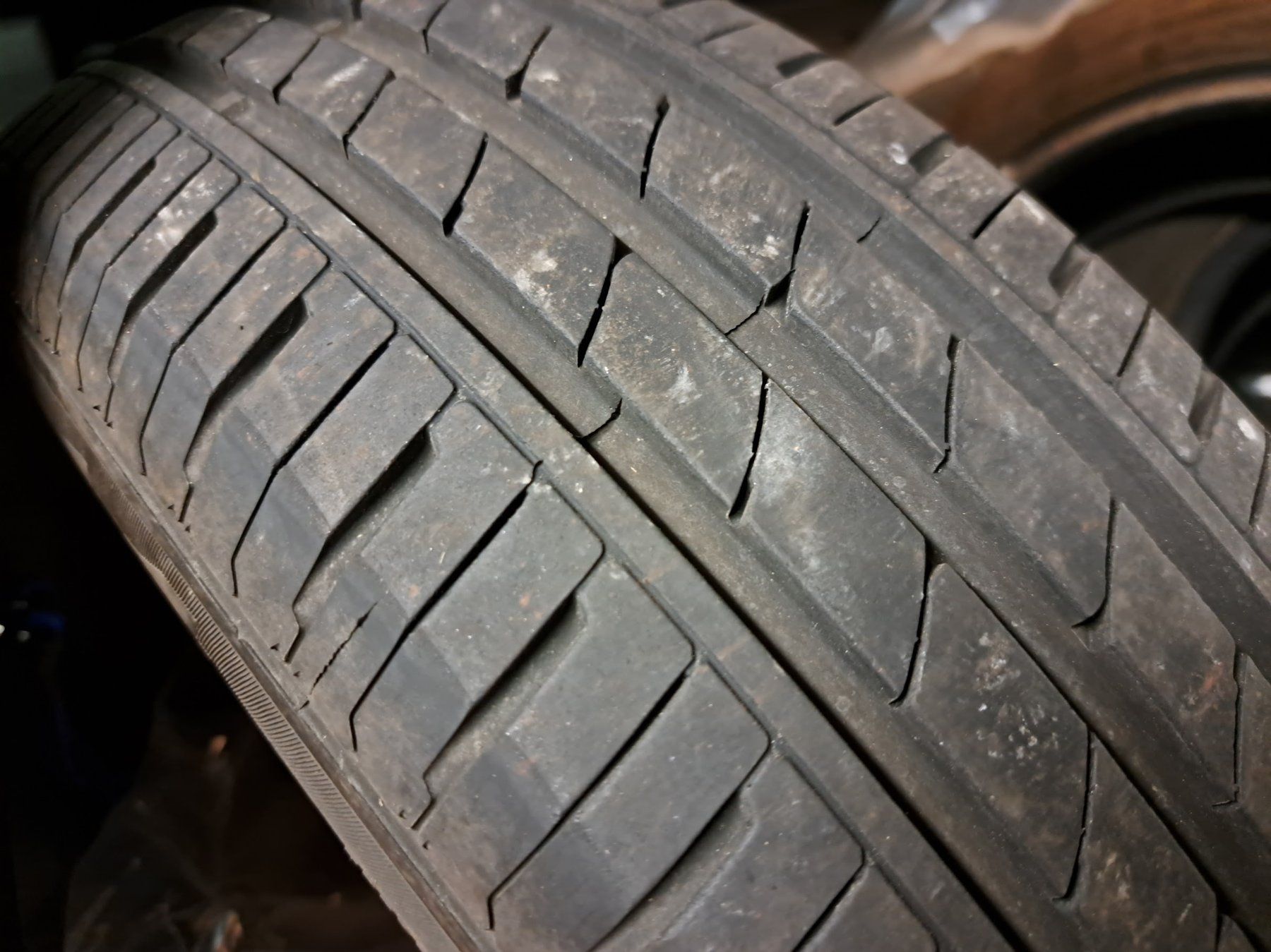 Pneumatici & Ruote complete: ...fast neue sommer pneu – Usato da Wangen SZ venduto da Spro53 2