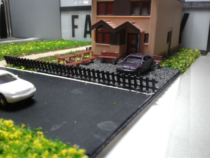 Modellini di ferrovie: Lattenzaun schwarz 120cm – Nuovo e nell'imballaggio originale da Luzern venduto da Salefactory 1