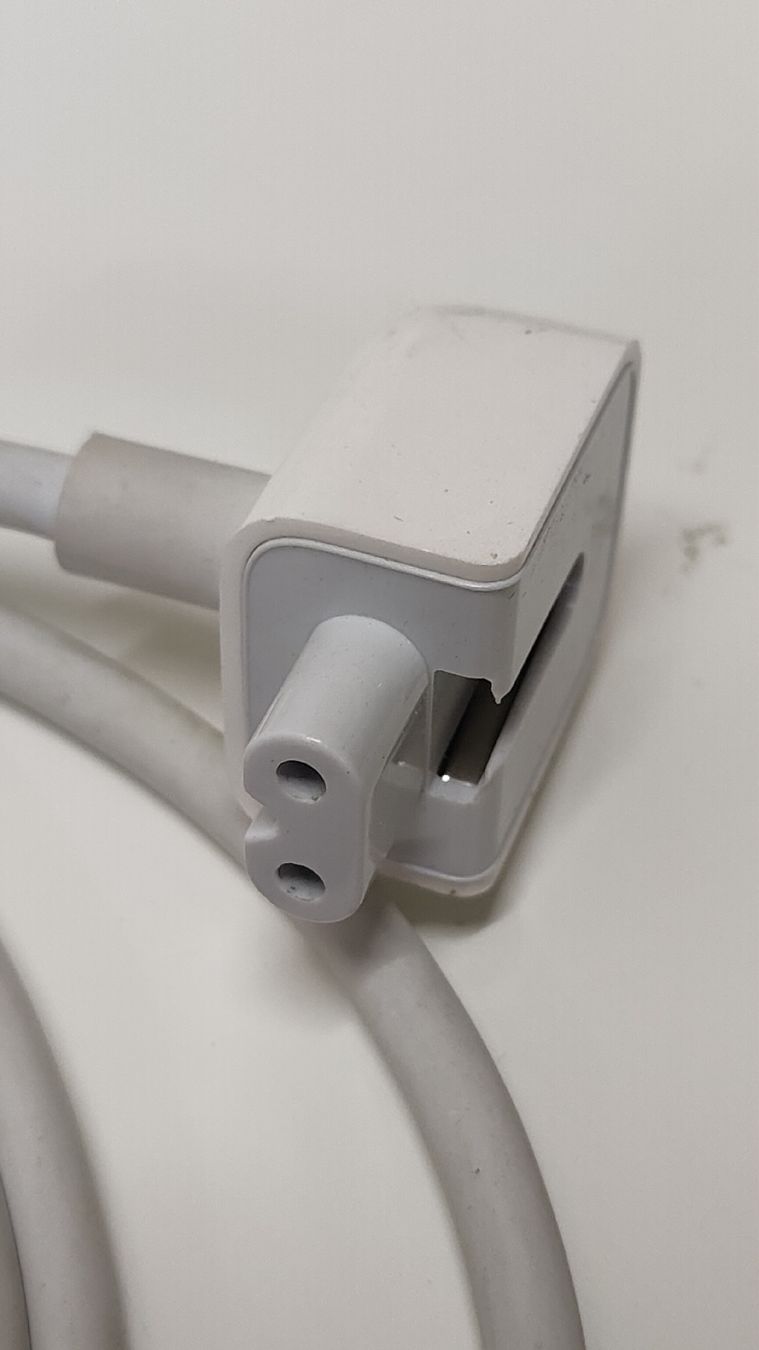 Apple Ladegerät: Apple Kabel MacBook (L4) – Gebraucht aus Neuenhof von bro_9zsg 1