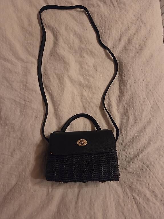 Borse da donna: Handtasche – Usato da Tschingel venduto da Olivia.S