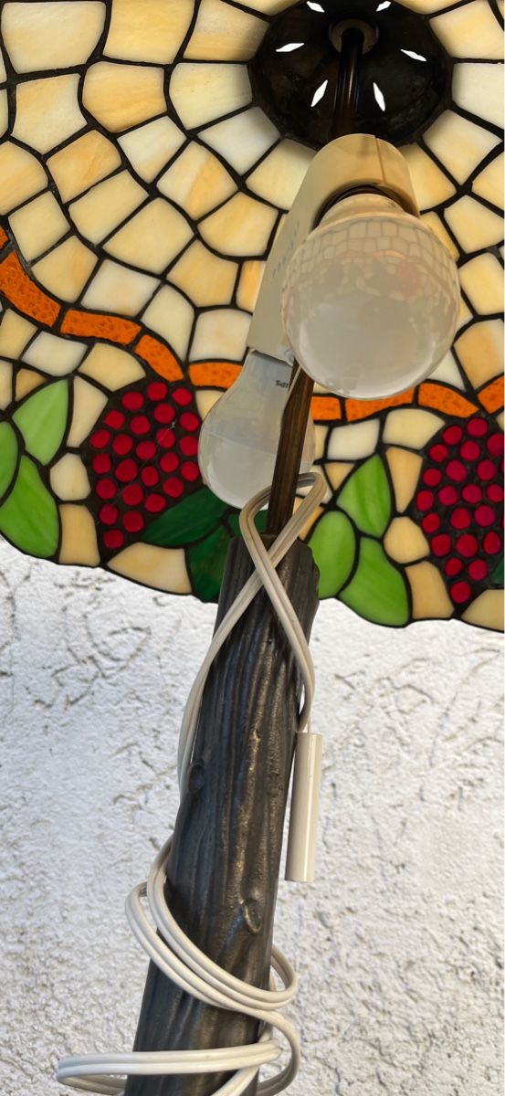 Lampade: Tiffany Tischleuchte Lampe – Usato da Münchenstein venduto da Sozial_Labor_Brocki 1