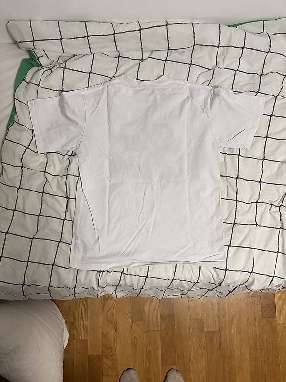 Dior T-shirts: T shirt Dior – Neuf (Voir description) à Neuchâtel par eli_kz9z 2