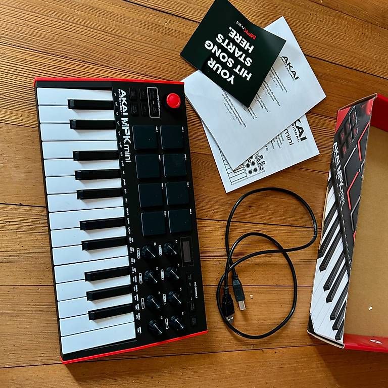Console di mixaggio: Midi Controler, Akai MPK Mini – Nuovo e nell'imballaggio originale da Winterthur venduto da Mat1207 2