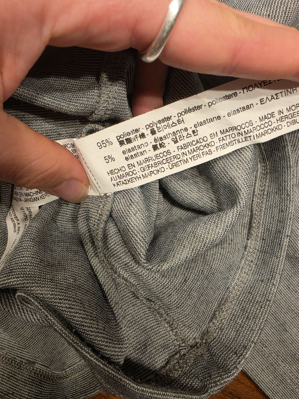 Zara T-shirts: Tshirt grau Zara – D'occasion à Luzern par oli_6x2r 3