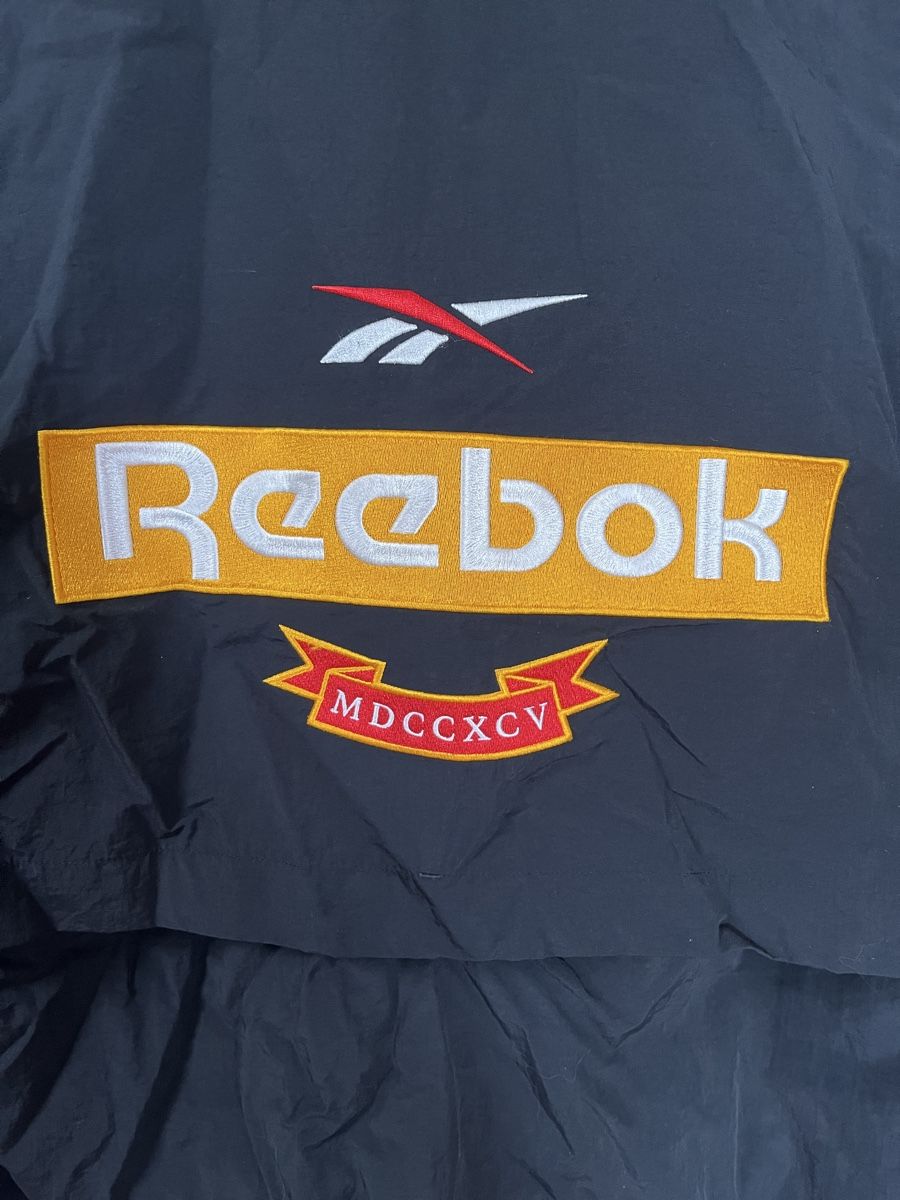 Reebok Giacche: Reebok Übergangsjacke Grösse M – Usato da Frauenfeld venduto da jon_dlt7 2