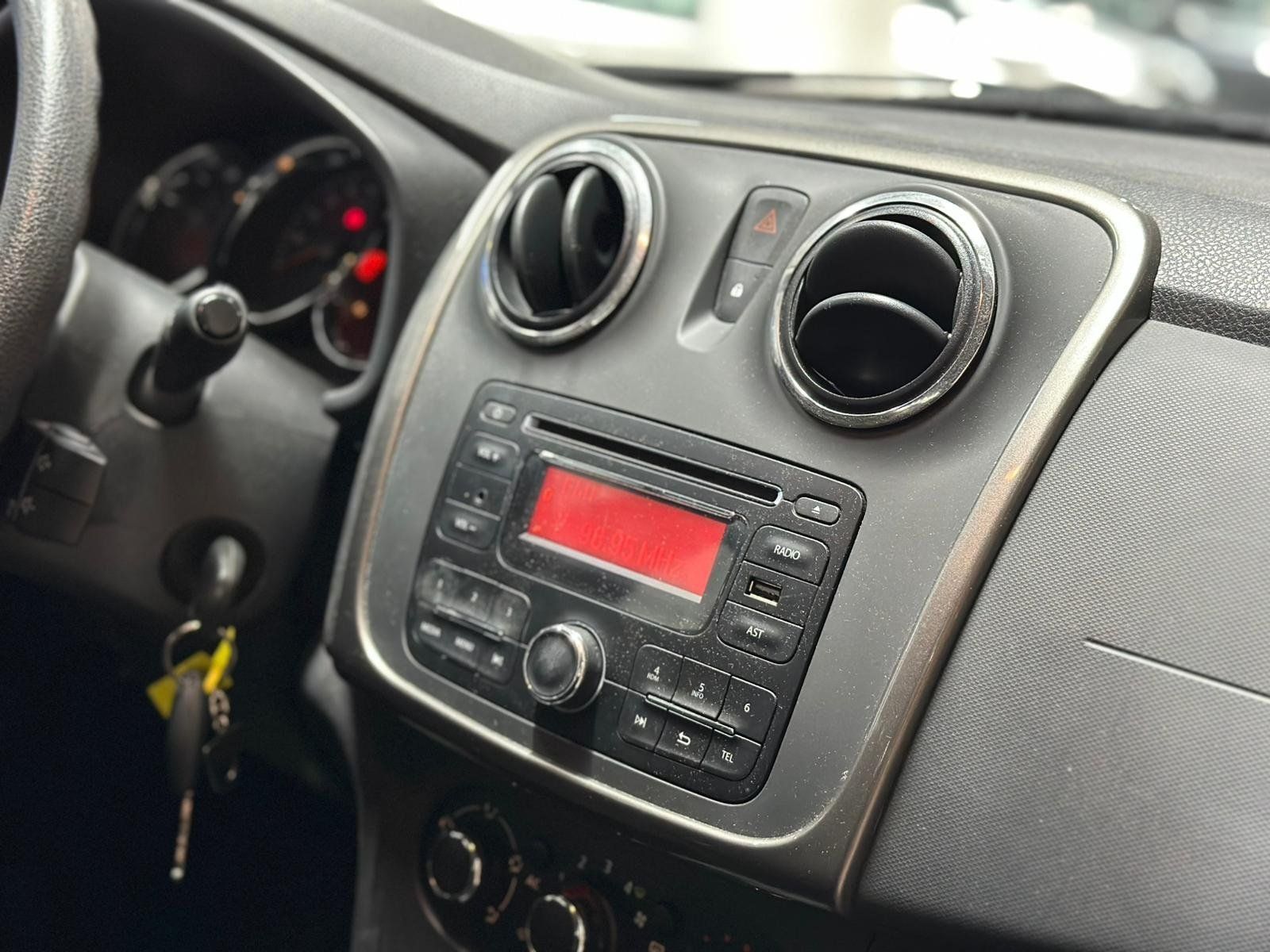 Dacia Autos: DACIA Logan MCV 0.9 – D'occasion à Aclens par sobacopeludo 4