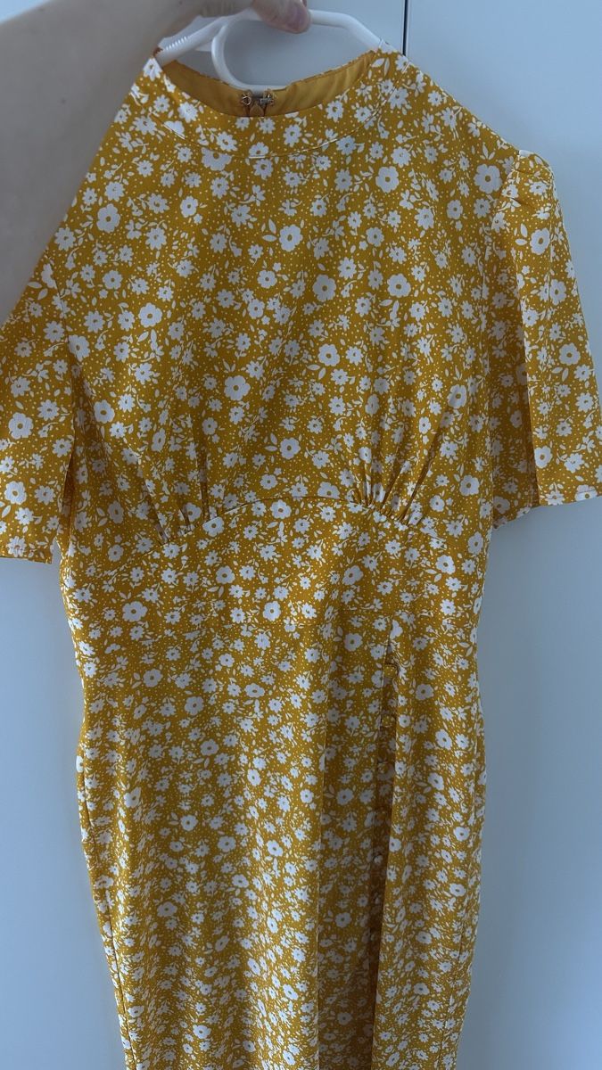 Asos Kleider: Sommerliches ASOS Kleid, Gr. 38, gelb mit Blumenmuster 🌼 – Gebraucht aus Sargans von dia_xw6j 1