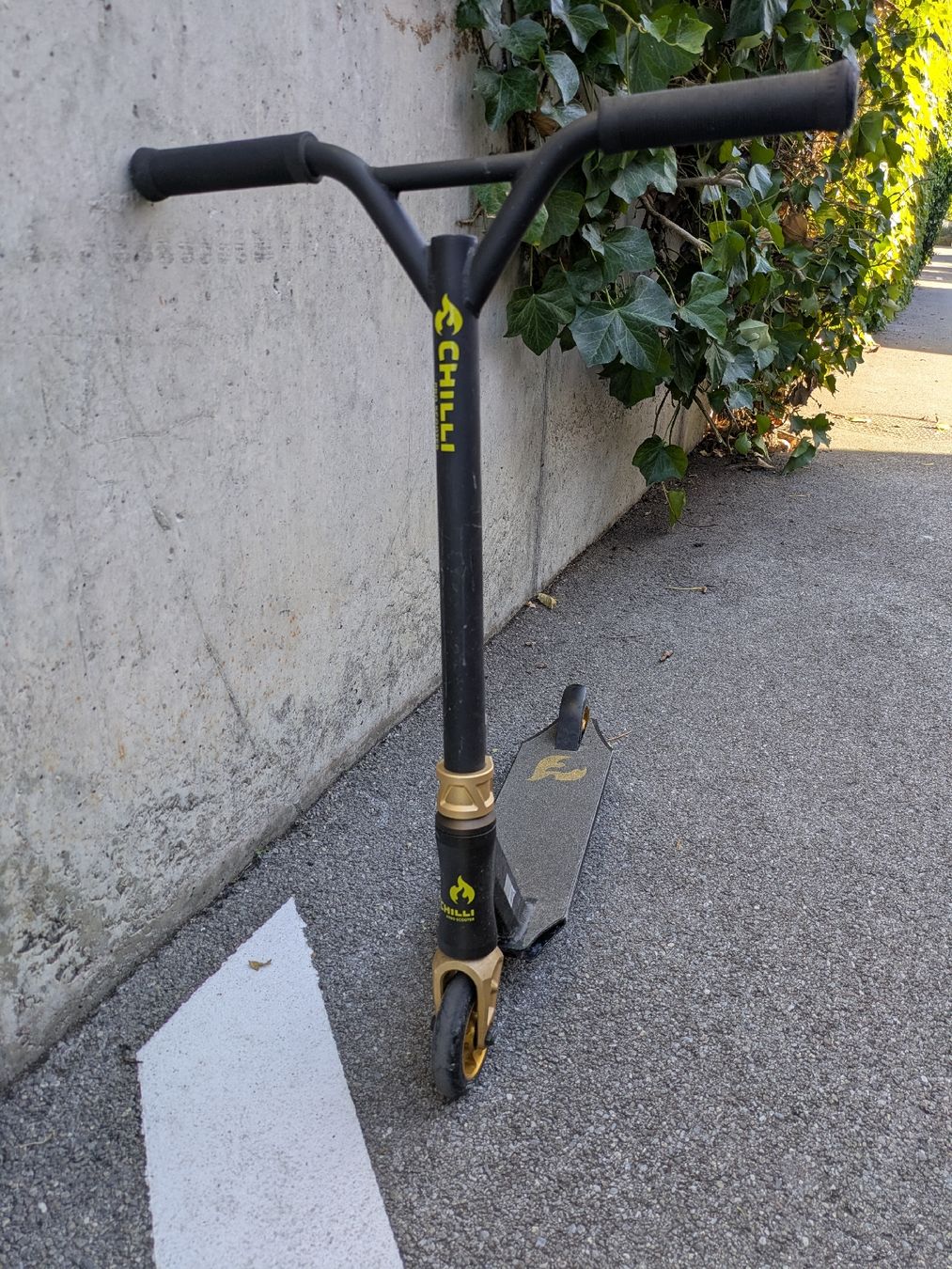 Chilli Kickboard: Scooter Chilli Pro – D'occasion à Thun par Koala5