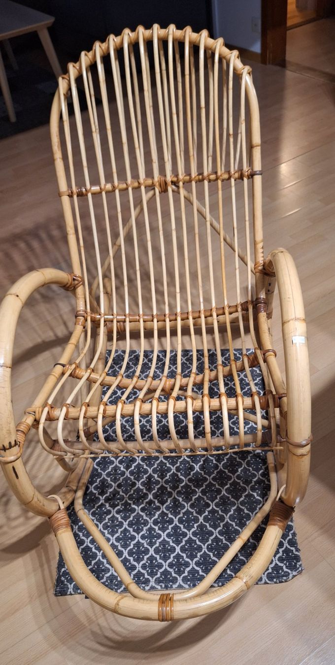 Sedie: Schaukelstuhl, chaise balançoire – Usato da Courtelary venduto da bar_zj6q