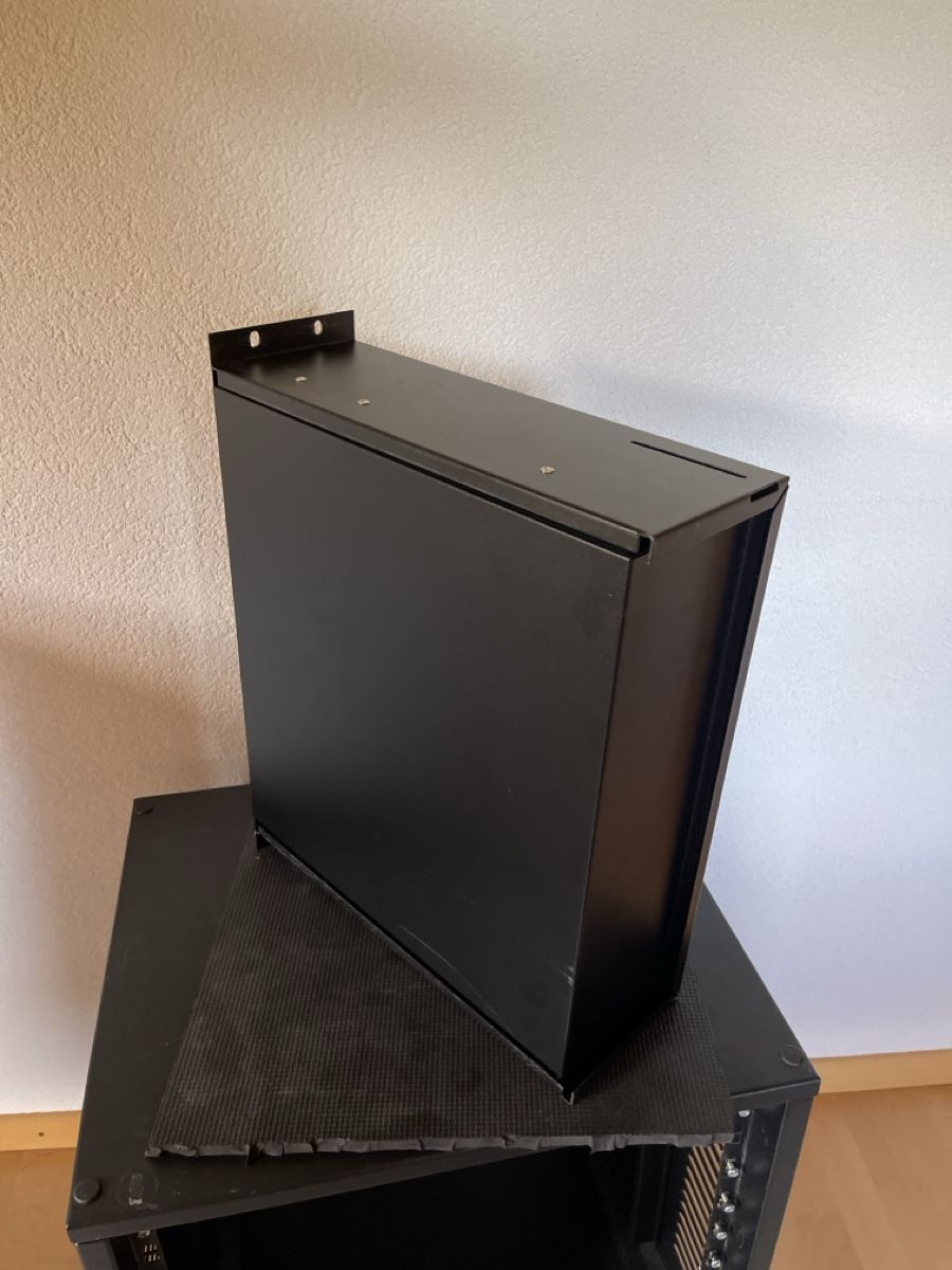Autres accessoires: Thon Rack Drawer 2U Lockable schwarz – D'occasion à Eriz par qot 3