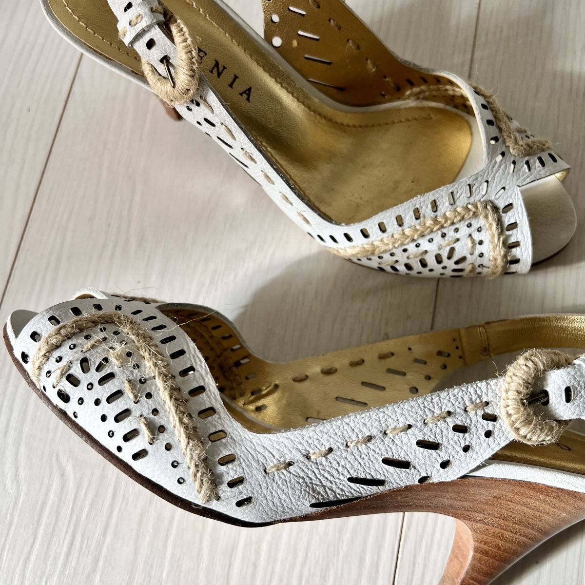 Scarpe da donna: SLING BACK HEELS – Nuovo (secondo la descrizione) da Lütisburg venduto da mahee