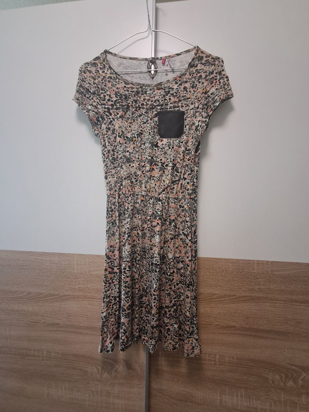 Vestiti & Gonne: Robe imprimée  – Usato da Biel/Bienne venduto da Laure_7 1