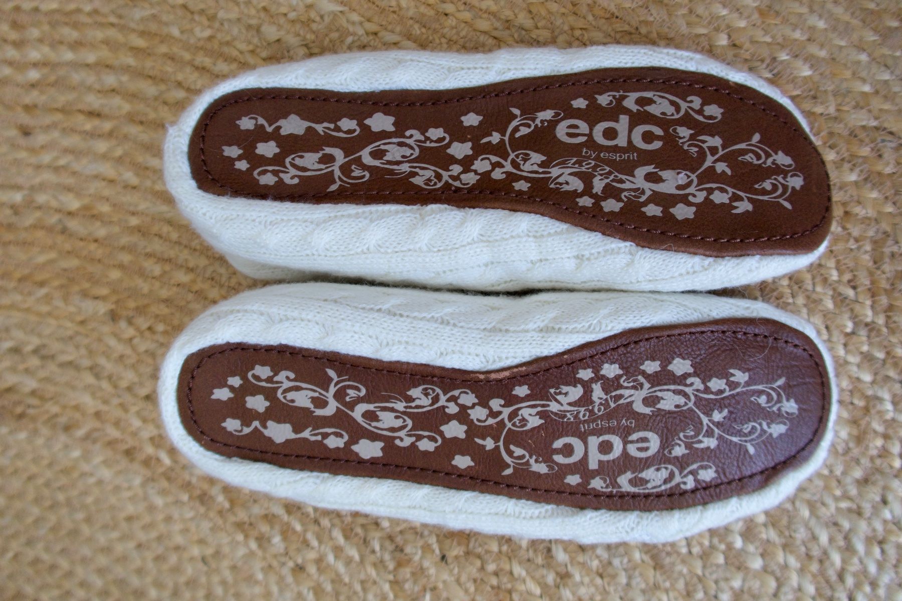 Esprit Scarpe da donna: ESPRIT edc - Pantoufles chaudes, T 38 - NEU – Nuovo (secondo la descrizione) da Lausanne venduto da Etoile96 6