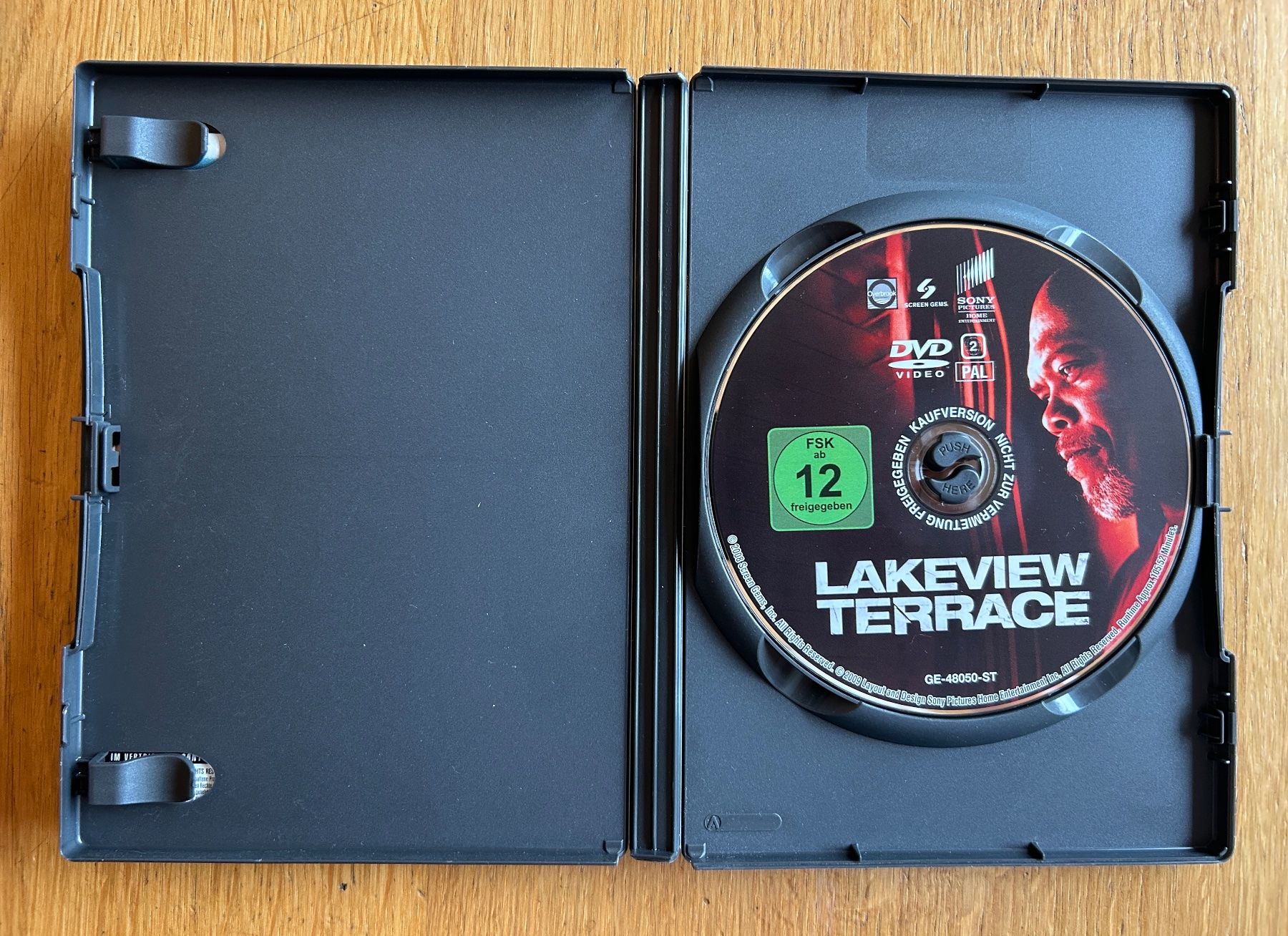 Tutti i DVDs: DVD Lakeview Terrace (Samuel L. Jackson) – Usato da Urnäsch venduto da Winterzauber12 2