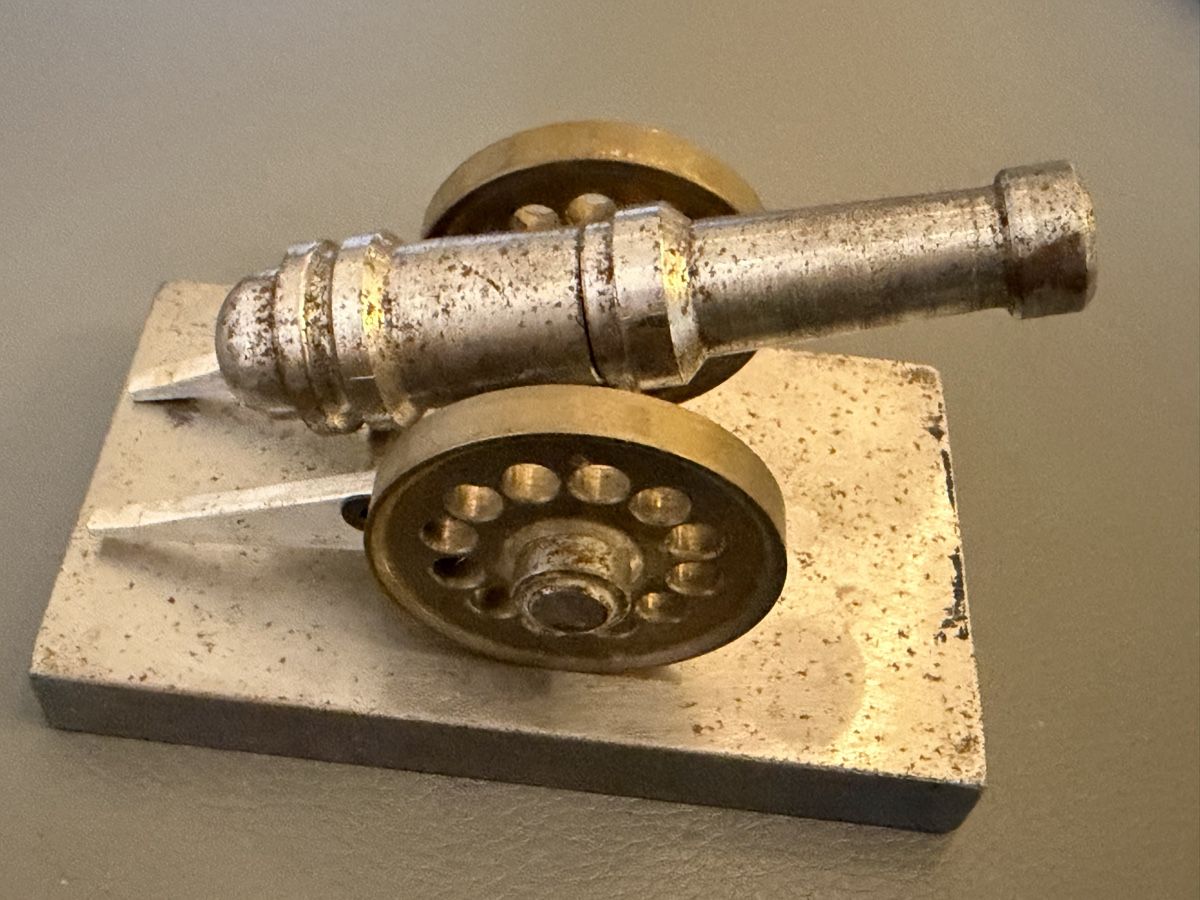 Tutte le decorazioni: Antike Vintage Kanone Deko – Usato da Deitingen venduto da Himhip