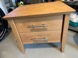 Bettkommode aus Holz