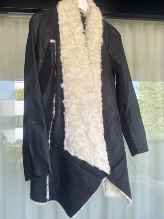 River Island Winter Jacket black cream faux fur lined
