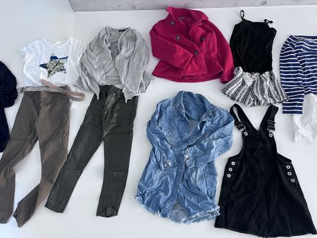 Mädchen Kleiderpaket Benetton, Oskosh Gr. 128/134