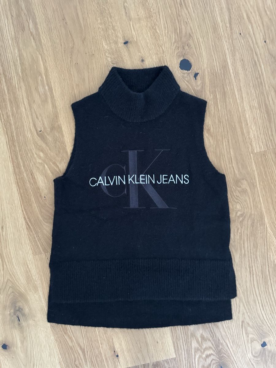 Calvin Klein Gilet & Giacche senza maniche: Calvin Klein Jeans Damen Strickveste – Nuovo (secondo la descrizione) da Oberbüren venduto da dijbdn