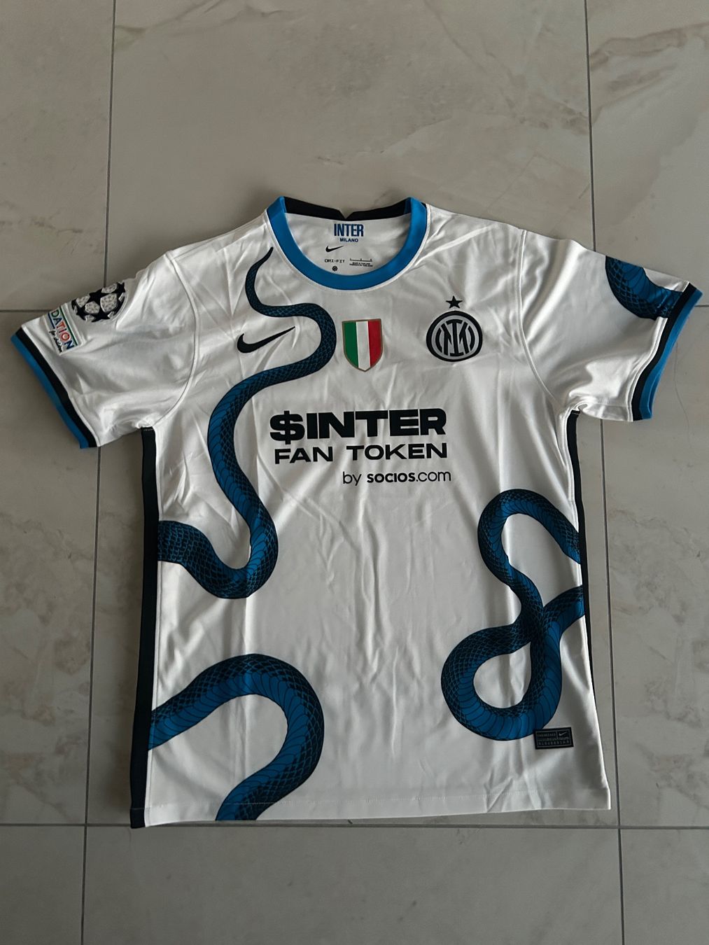 Nike Canottiere & Pantaloni: Inter Mailand Auswärts Trikot – Nuovo (secondo la descrizione) da Bronschhofen venduto da leo_99hp