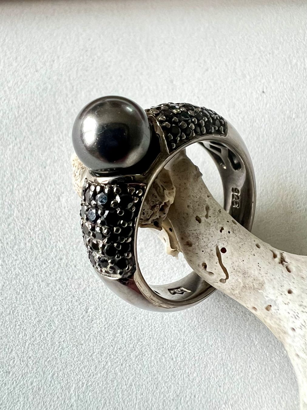 Anelli: 925 Silberring mit dunkler Zucht-Perle & Pavé Besatz – Usato da Ruswil venduto da artbyhand 6
