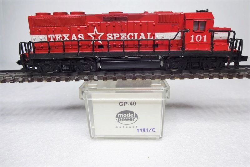 Model Power - Locomotive Diesel GP-40 (Barrières Noires) | Kaufen auf ...