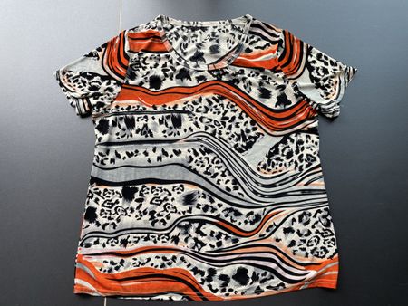 Damen T-Shirt, Wildes Muster, Größe M Sommer Frühling 66