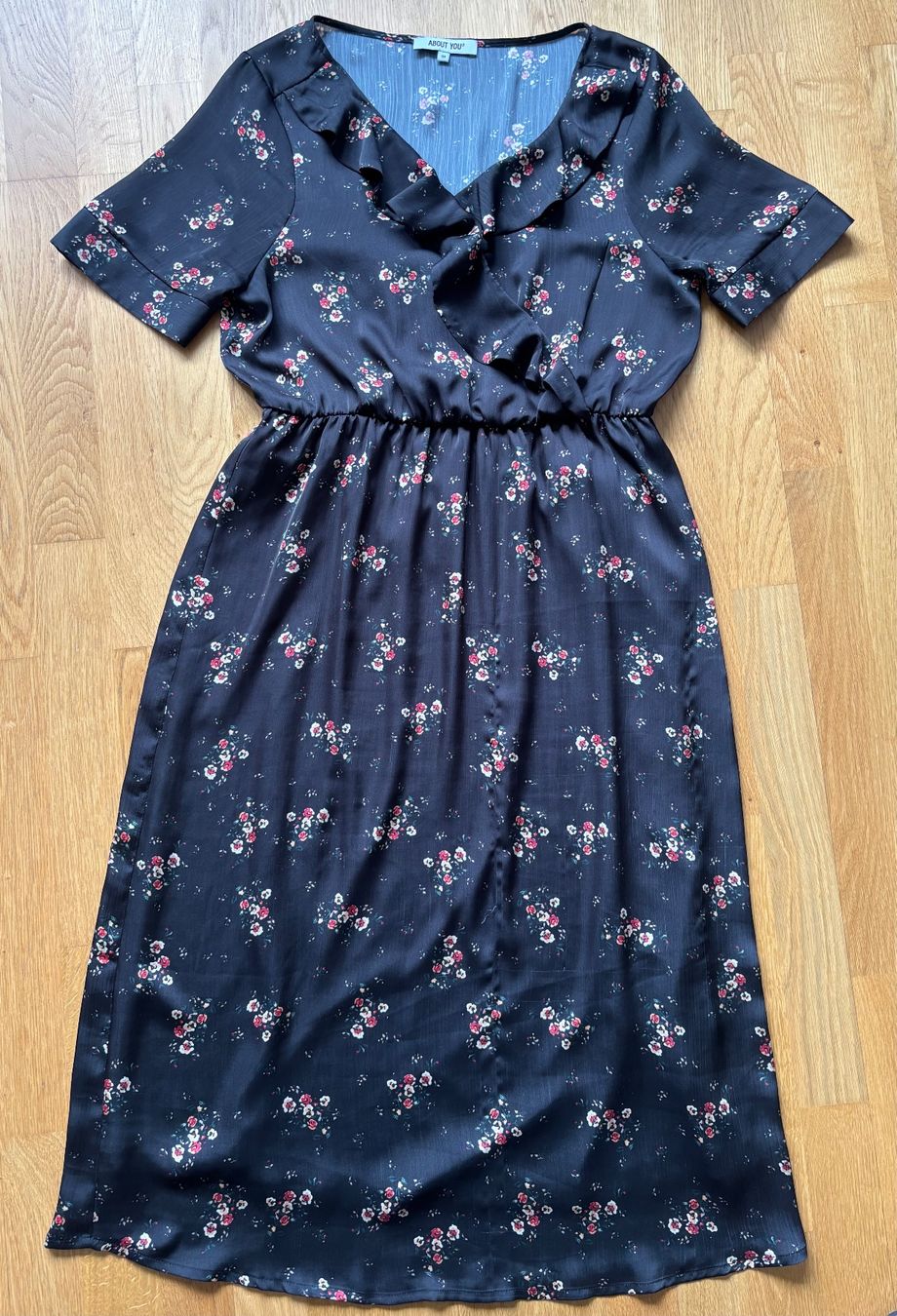 Vestiti: Sommerkleid von ABOUT YOU – Usato da Zürich venduto da Tzhkely24