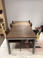 Esstisch mit sechs Stühlen