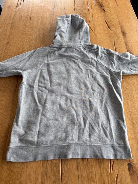 Nike Jacken: Nike Zip-Hoodie Grau, Grösse L – Gebraucht aus Hohenrain von Kiendan 2