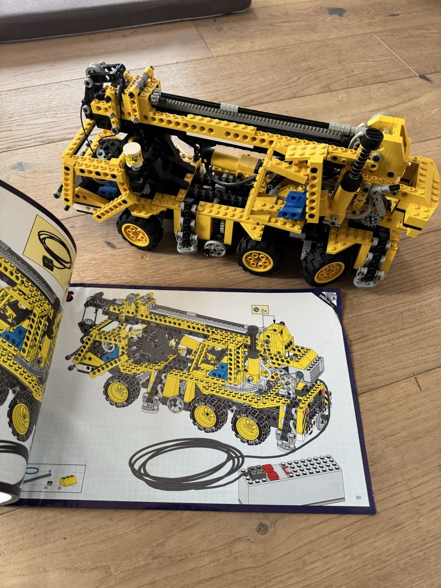 Lego Kit di costruzioni: Vintage Lego Technic Set: 8414, 8460, 8235 – Usato da Zug venduto da axx3l 7