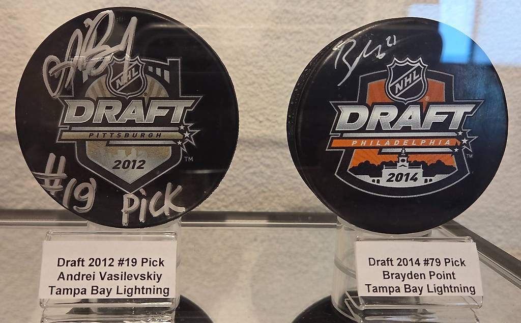 NHL Carte collezionabili: NHL Tampa Bay Lightning Draft Pucks Sammlung – Usato da Schiers venduto da kuba_81 2
