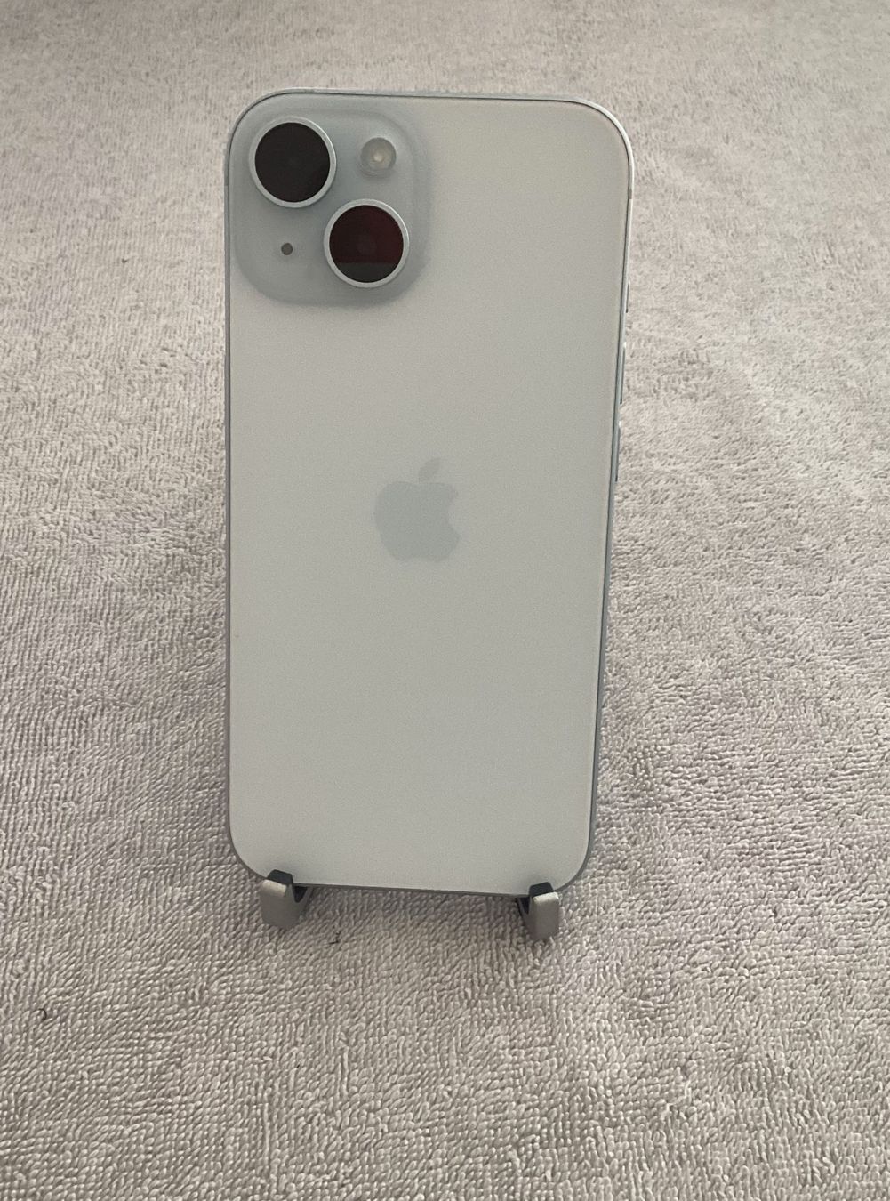 Apple Telefoni cellulari / Smartphones: Apple iPhone 15 128 GB, Silicon Case, wie neu – Nuovo (secondo la descrizione) da Affoltern am Albis venduto da Sspiridon 2