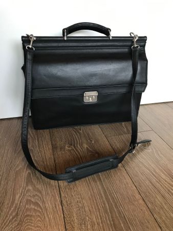 Sac en cuir noir élégant pour le bureau - comme neuf !