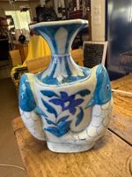 Alte Vase Blumenvase mit Fisch und Blumen Motiv
