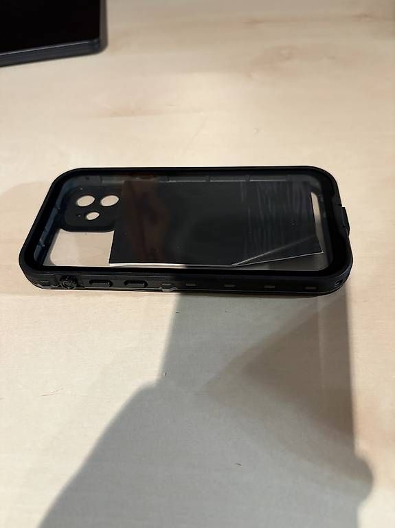 Covers & Schutzfolien: Waterproof case IPhone 12 – Gebraucht aus Prosito von Nic_111 1