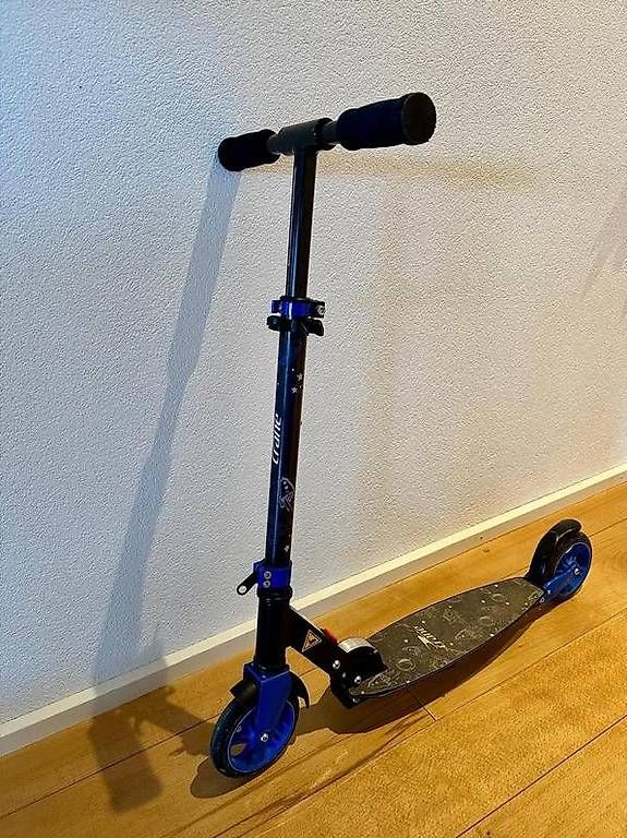 Kickboard: Kinder Scooter  klappbar  blau – Usato da Hittnau venduto da rumcola