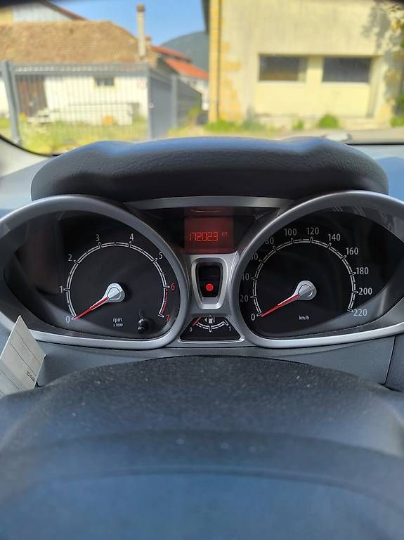 Autos: Ford fiesta  – D'occasion à Couvet par Bix01 4