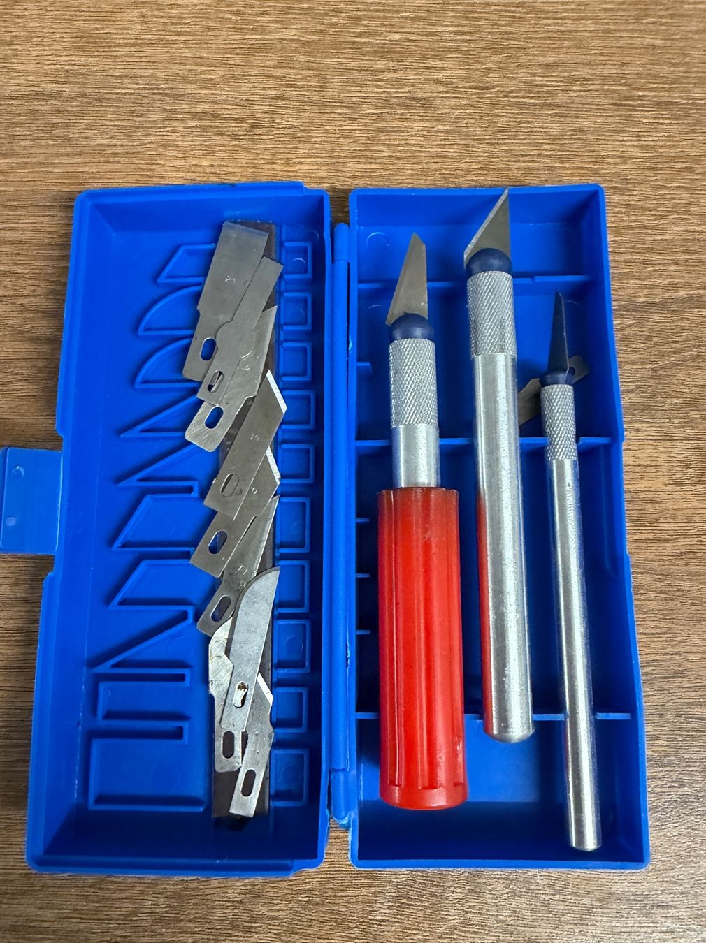 Coltelli: Bastelmesser Set mit Klingen – Nuovo (secondo la descrizione) da Nussbaumen AG venduto da olitech5415