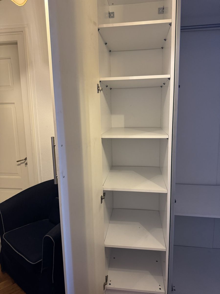 Armoires: Kleiderschrank Gratis – D'occasion à Pfeffingen par Twoa 3
